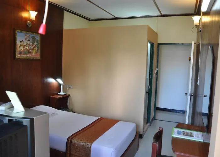 Swan Hotel 2*