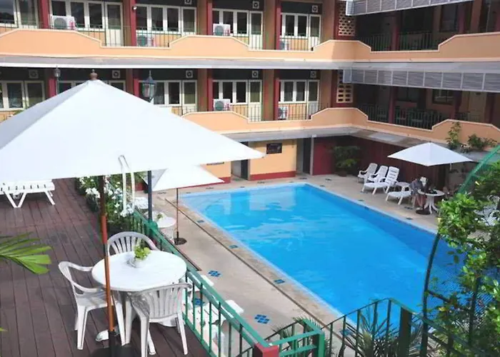Swan Hotel 2*